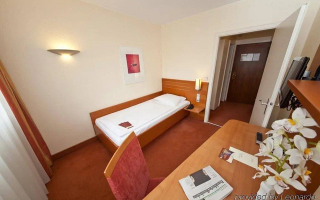 PLAZA INN Rieker Stuttgart Hauptbahnhof