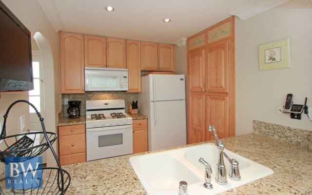 31st St AB (68402)