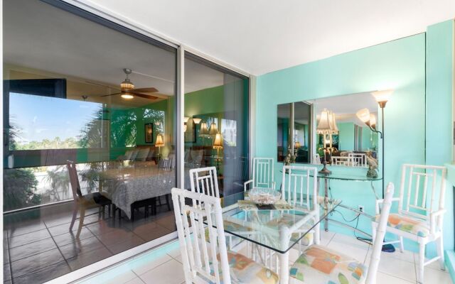 Palm Bay Club by Vtrips