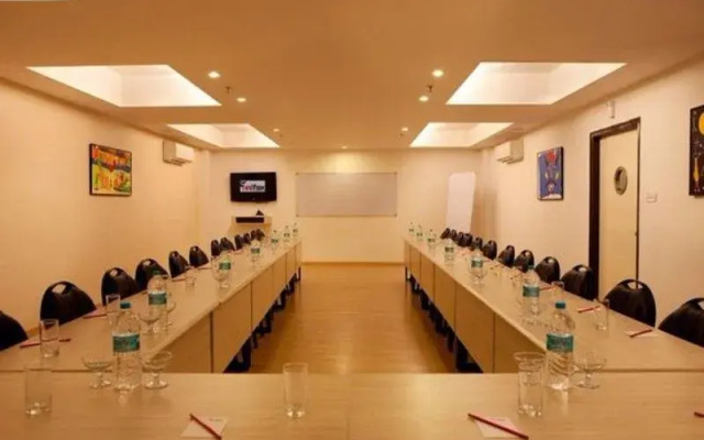 Red Fox Hotel Chandigarh