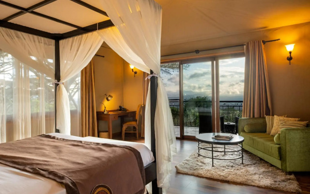 Karibu Camps Lodges-Ngorongoro Lions Paw