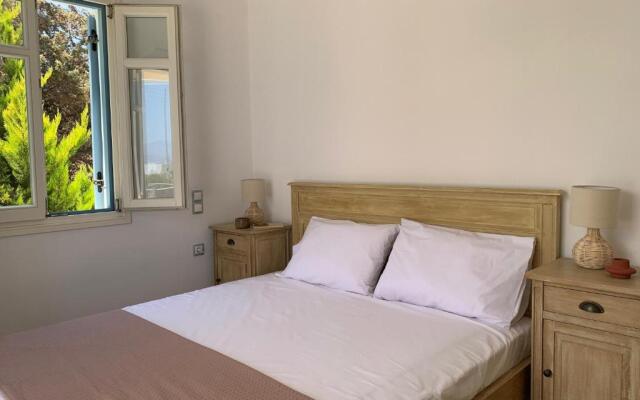 Rosemary Residence in Ampelas. 3 bedroom house