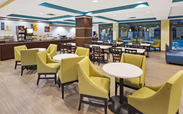 Best Western Plus Birmingham Inn & Suites