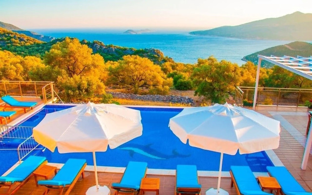 Villa Akca by Akdenizvillam