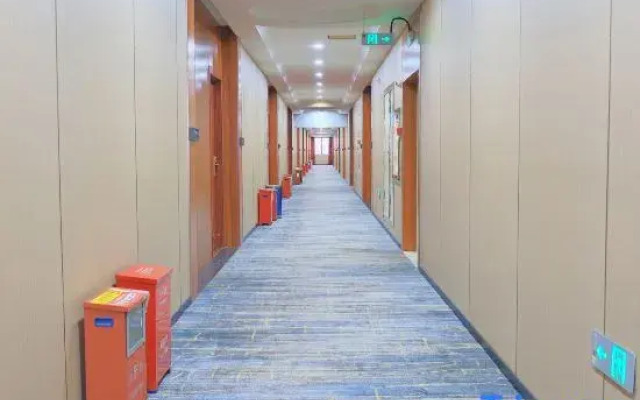 Shaqiao Hotel (Foshan West Railway Station)