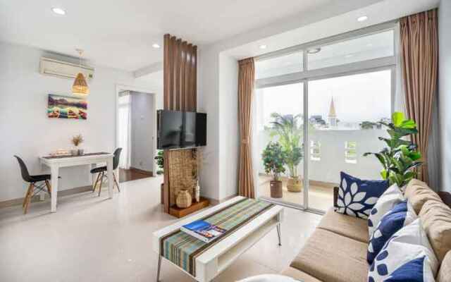 HoLo Alex House Saigon - Serviced HomeStay