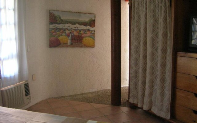 Casa Las Olas Boutique & Beach Club