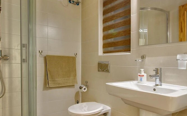 Luxury Apartment IN Fort Cambridge With Pool