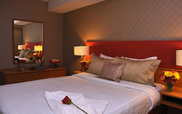 Cartier Place Suite Hotel