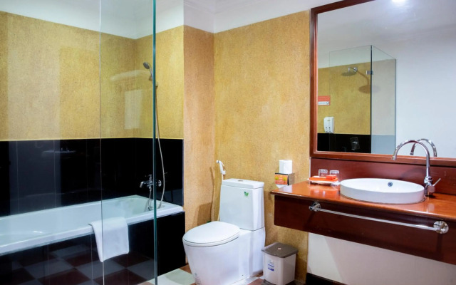 The Suite By Royal Crown Hotel