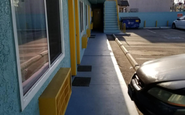Rose Motel