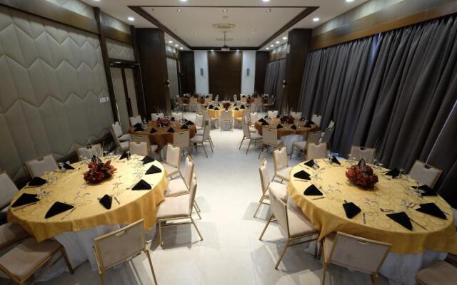 Cebu One Tectona Resort Hotel