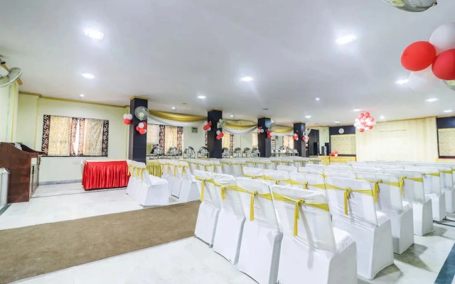 Om Hotel by OYO Rooms