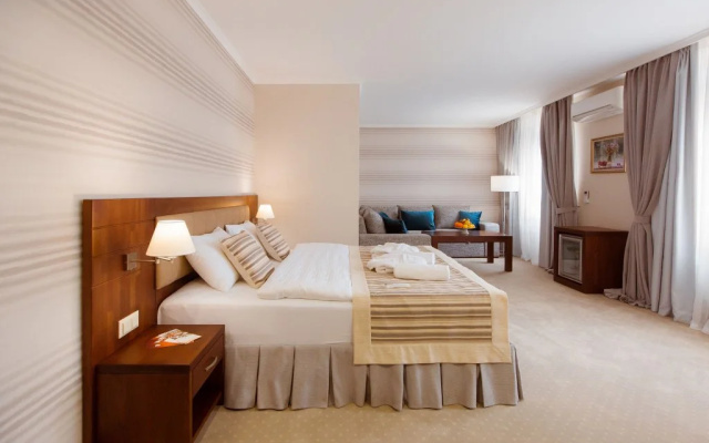 Yayla Hotel — фото