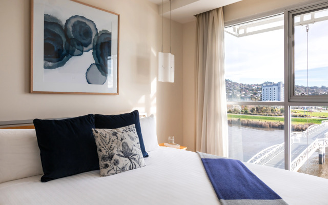 Peppers Seaport Hotel