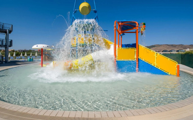 Selini Suites & Waterpark