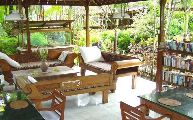 Bumi Ayu Bungalows