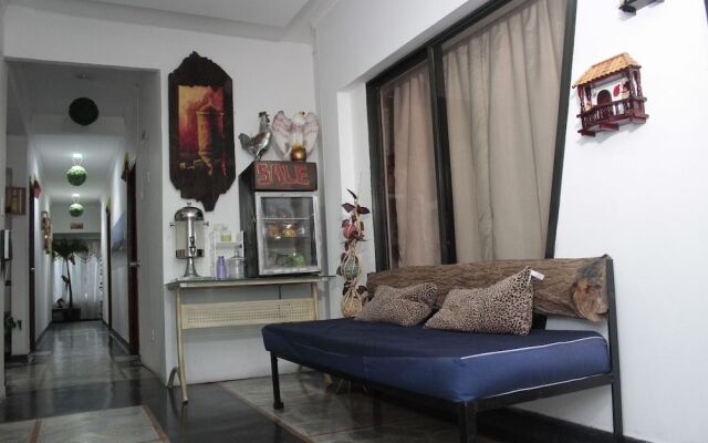 Casa Blanca Just For Travelers