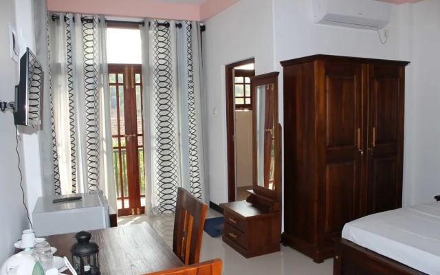 Oyo 467 Lioni Holidays Villa