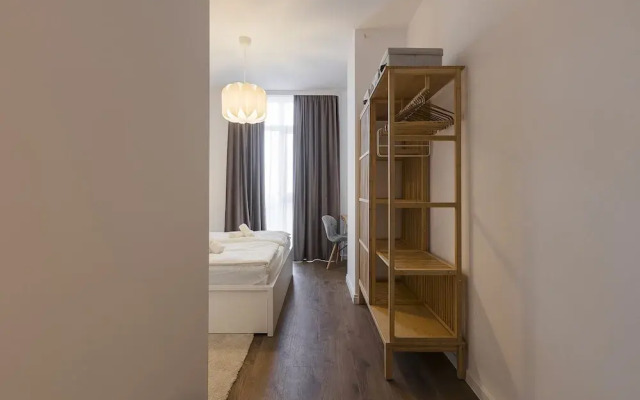 Zoe Apartment