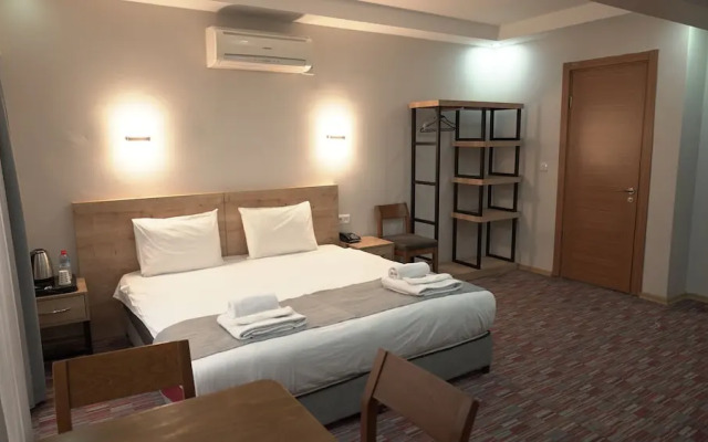 Mojo Otel Alsancak