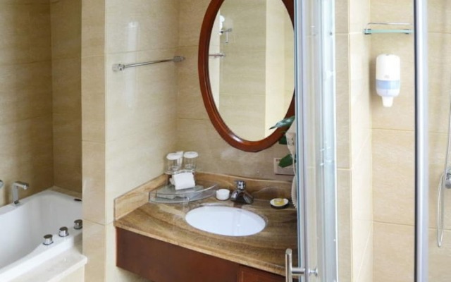 Southeast Huadu Hot Spring Hotel