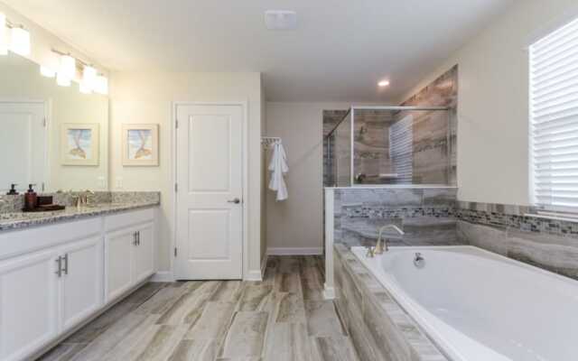 6 Bedroom 5 Bathroom