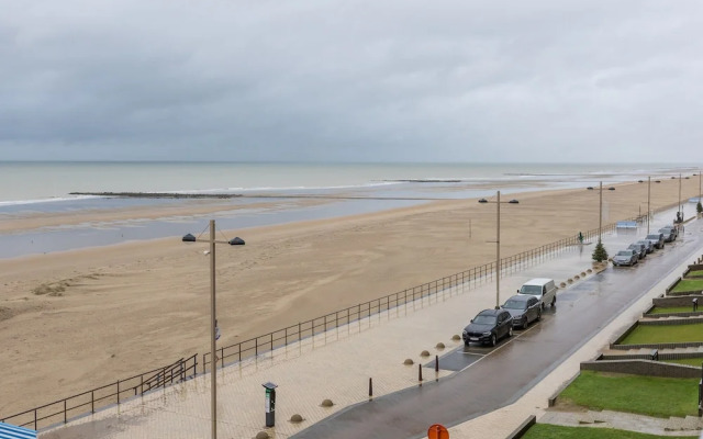 Apartment With a Nice Terrace