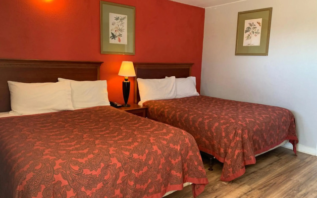 Scottish Inn and Suites
