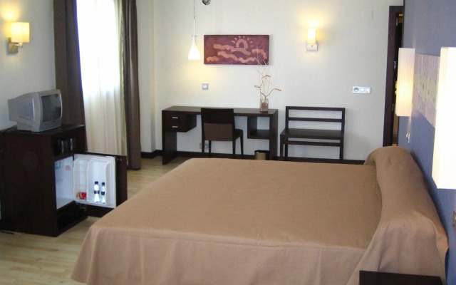 Hotel Puerta de Ocaña
