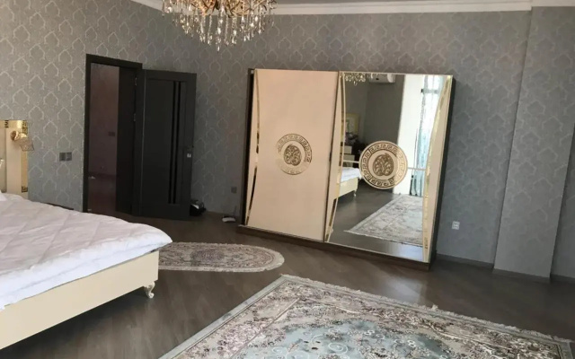 Metro 28 may 2 bedrooms sofa