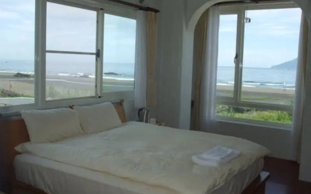 Waiao Beach House
