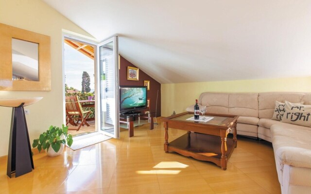 Beautiful Home in Kastel Kambelovac With Wifi and 3 Bedrooms