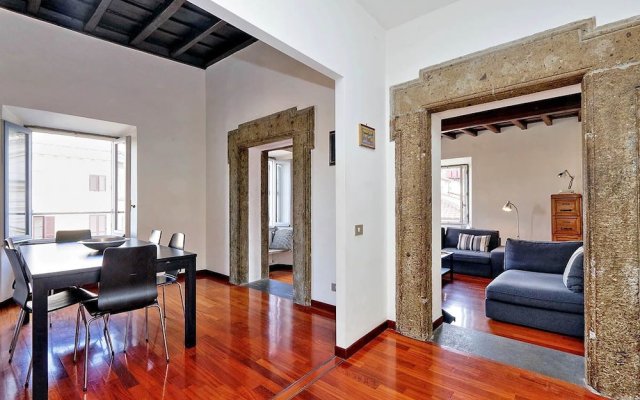 Farnese Apartment 1870