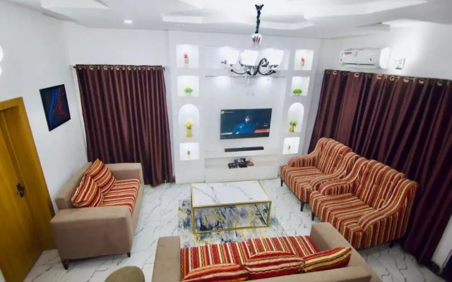 Loomzy Suites and Apartments