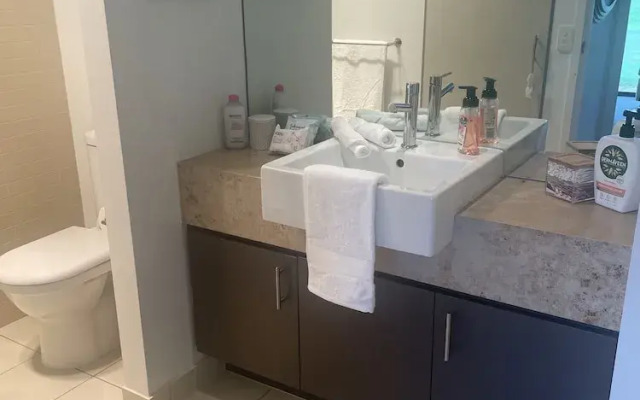 Lovely 1 Bedroom Holiday Apartment