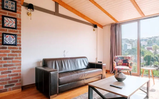 Stunning Sea View Loft 5 min to Park in Kuzguncuk