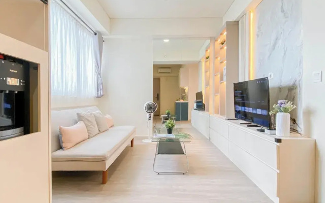 Modern White Accent 2Br Apartment Meikarta