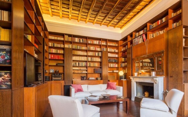 Pantheon Luxury Palace With Terrace