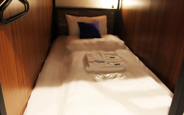 Daan Park Hotel - Hostel