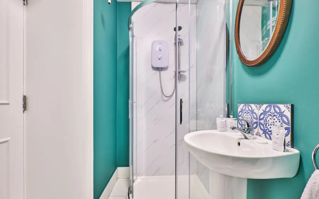 Snug at Clarence
