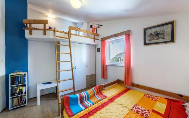 Awesome Apartment in Barbariga With 2 Bedrooms and Wifi