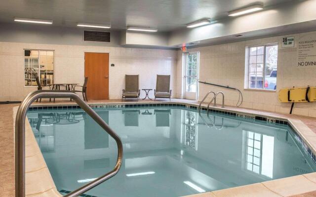 Comfort Inn & Suites