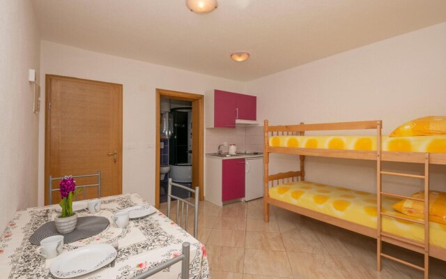 Nice Apartment in Krvavica With Wifi