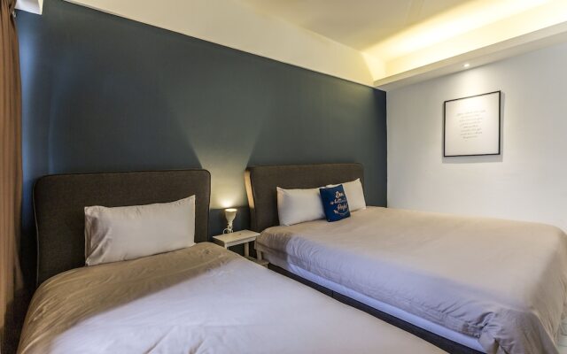 The Forum Condominium by Brassalova 76