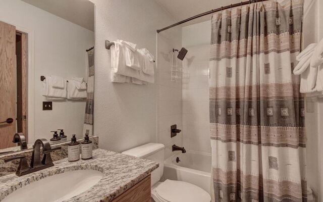 River Mnt Lodge E323F - 5 Br Condo