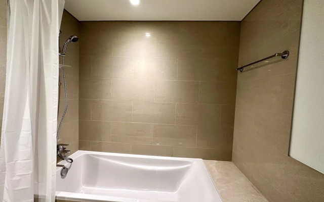 LuxBnB Dubai Opera Act-1 Boulevard Views