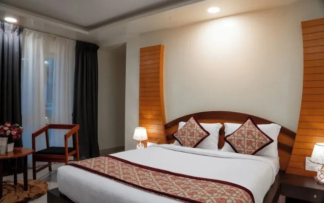 Hotel Hilltop International