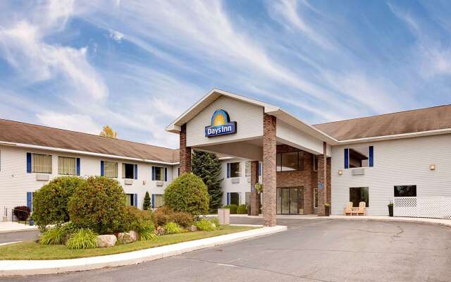 Days Inn by Wyndham Cadillac