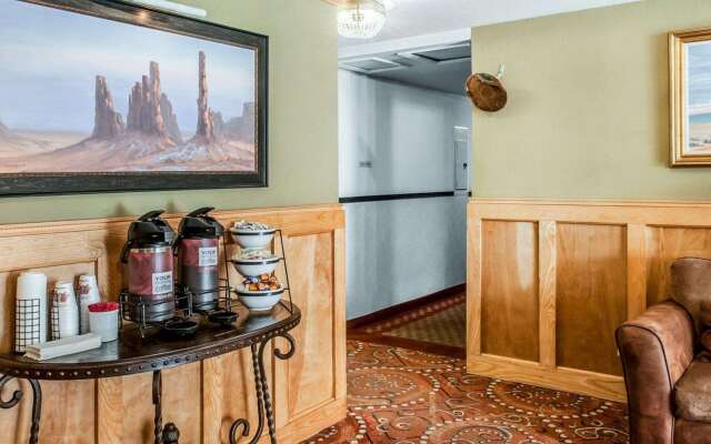 Quality Inn & Suites Farmington